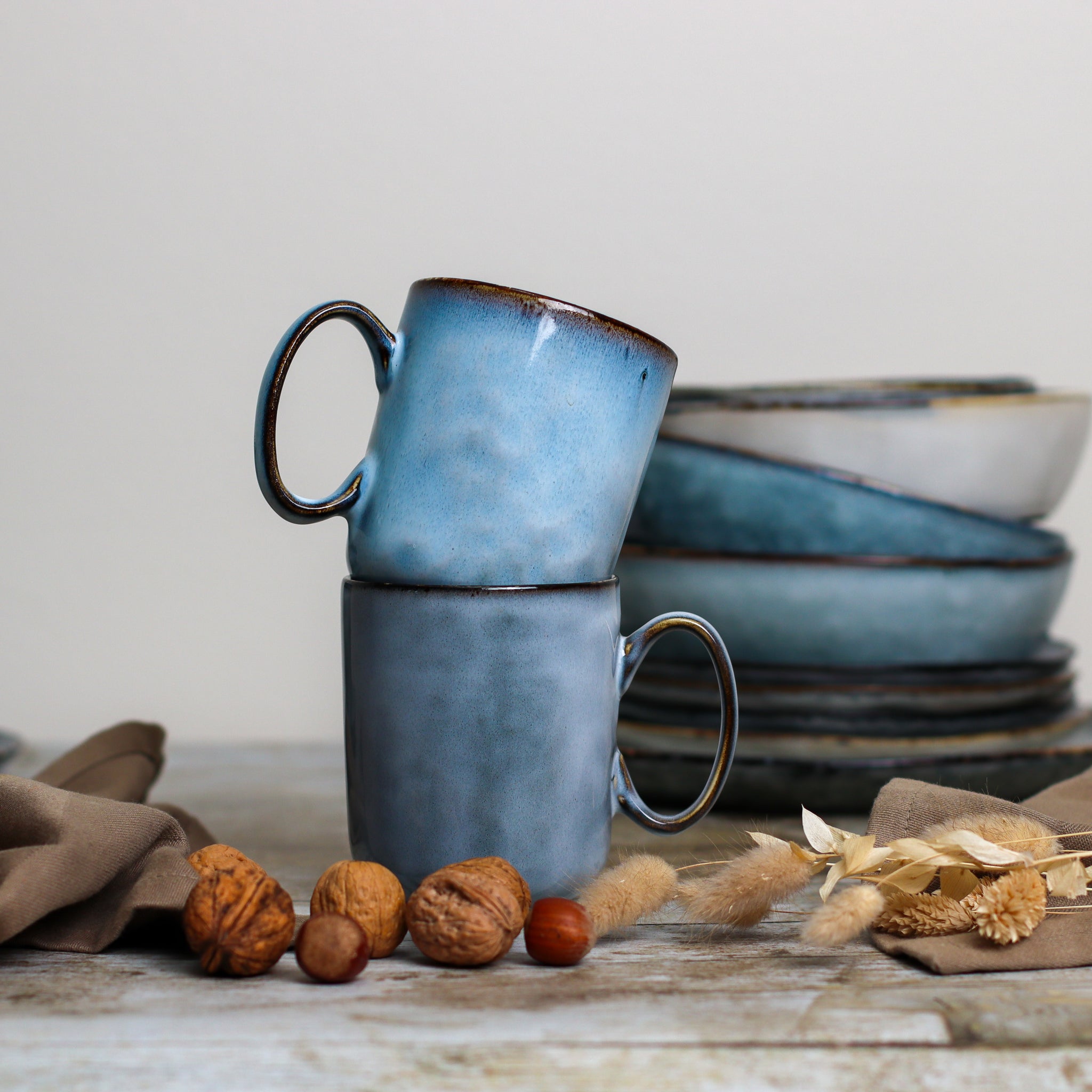 Mug En Grès Fait Main - Couleur Bleu Gris, Signature - Occasion, Pièce Unique Et Authentique